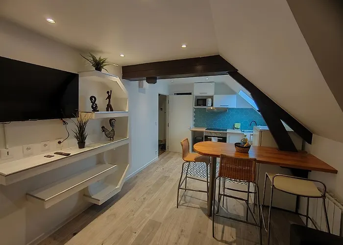 Les Lofts De Provins: 7 Apartment Provins